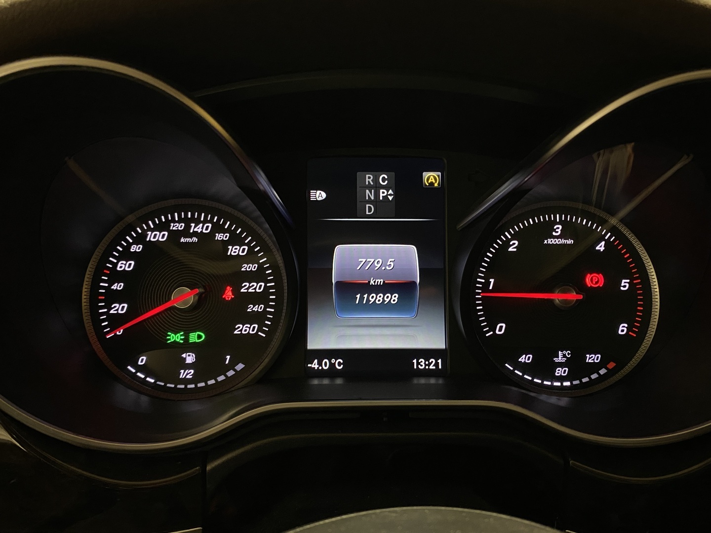 MERCEDES-BENZ V 2016