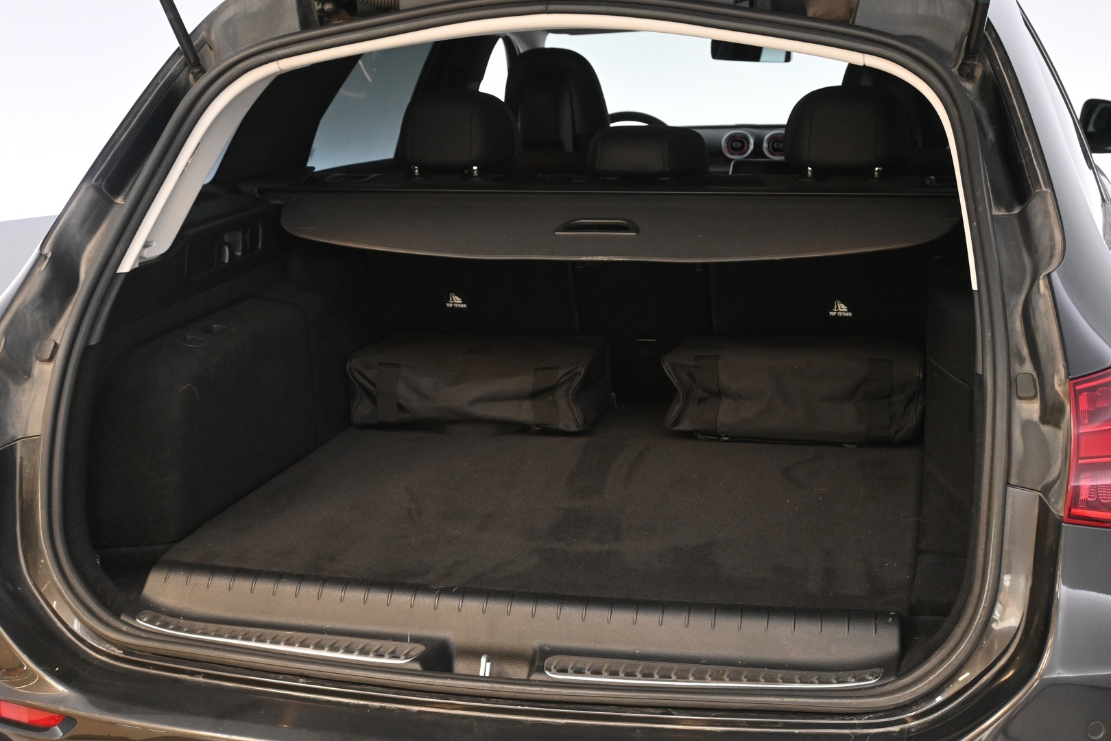 MERCEDES-BENZ C 2023