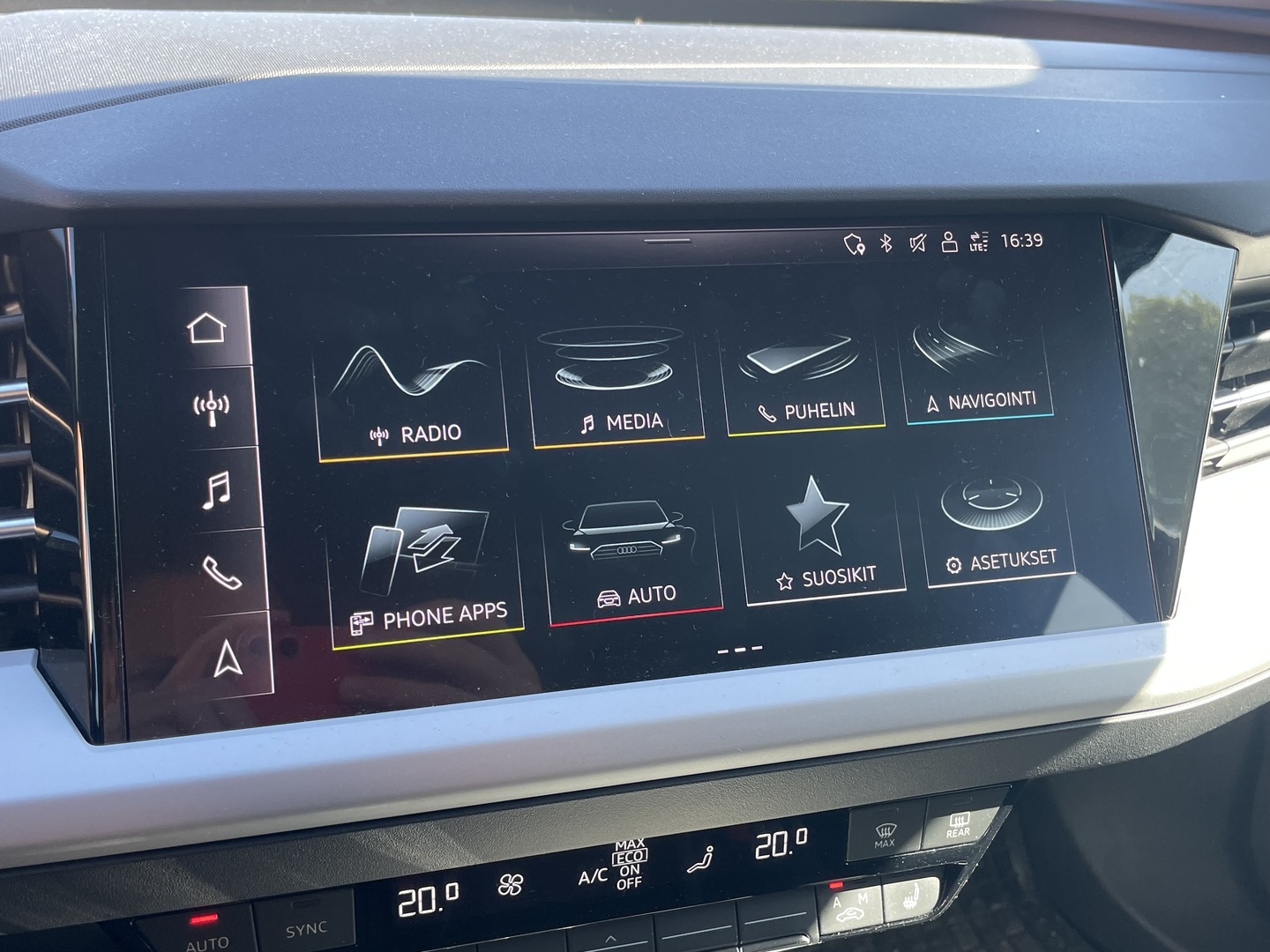 AUDI Q4 e-tron 2023