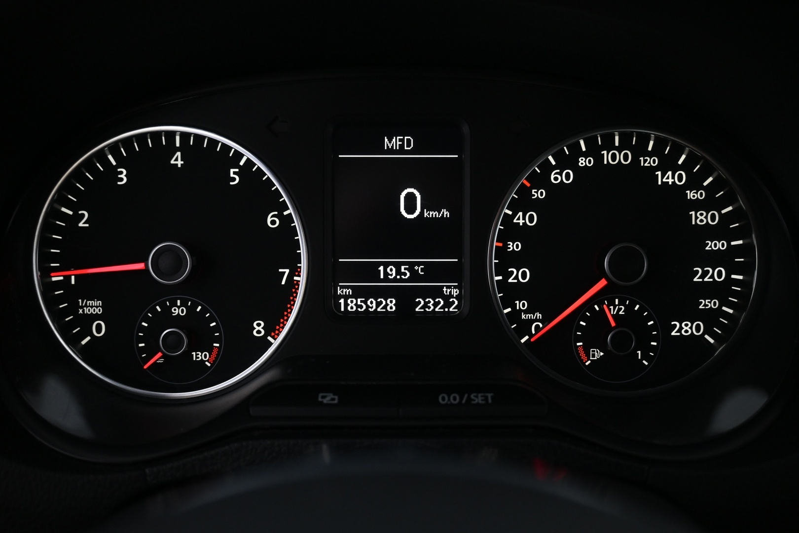 VOLKSWAGEN Polo 2012