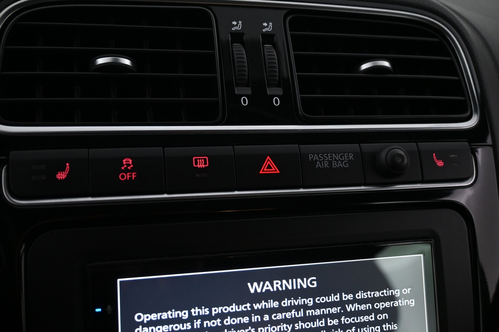 VOLKSWAGEN Polo 2012
