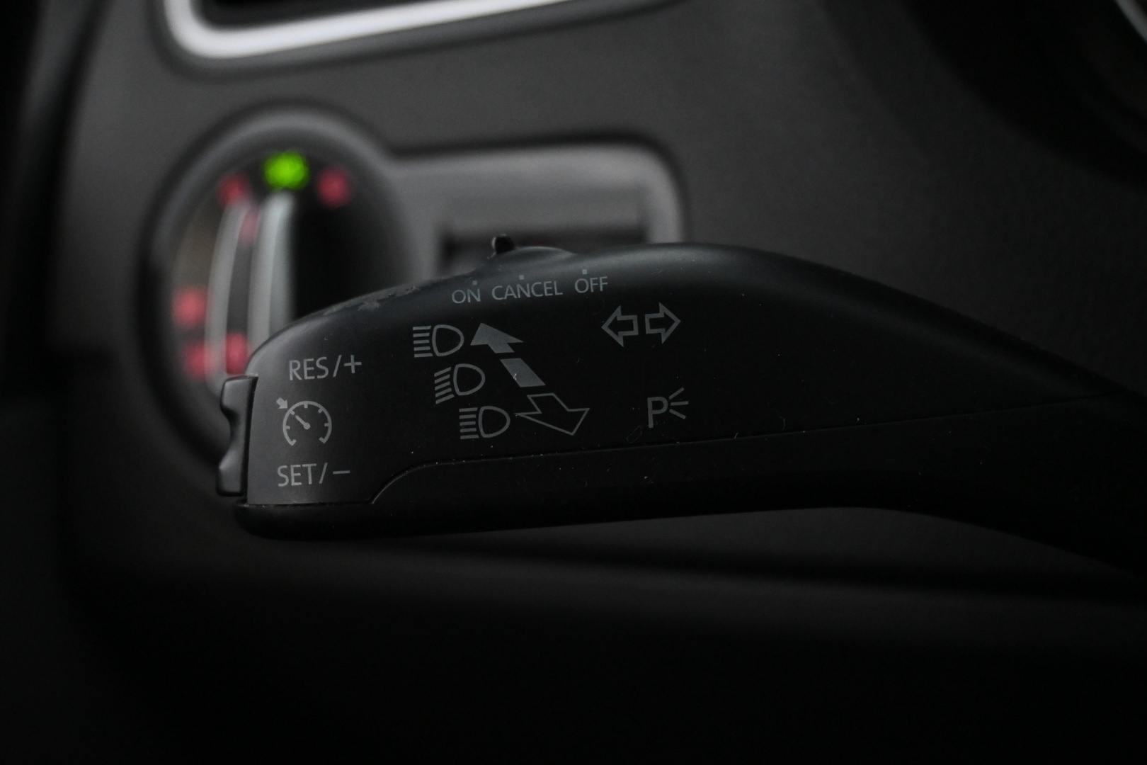 VOLKSWAGEN Polo 2012