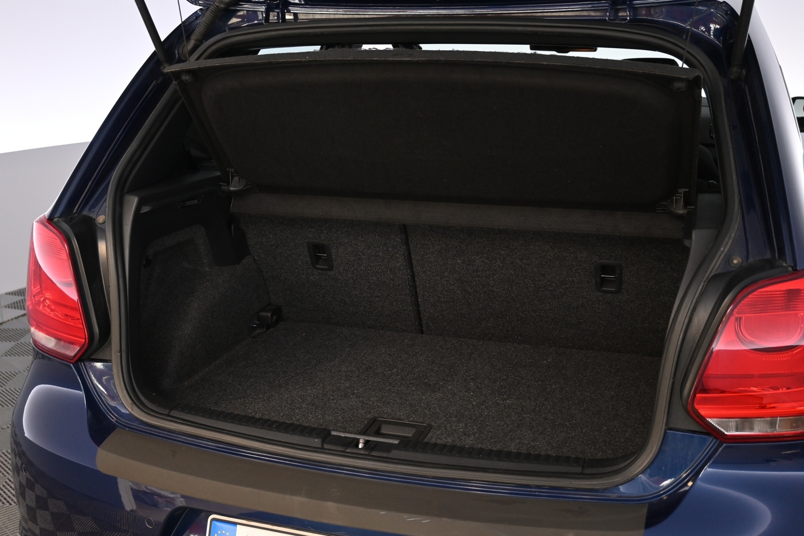 VOLKSWAGEN Polo 2012