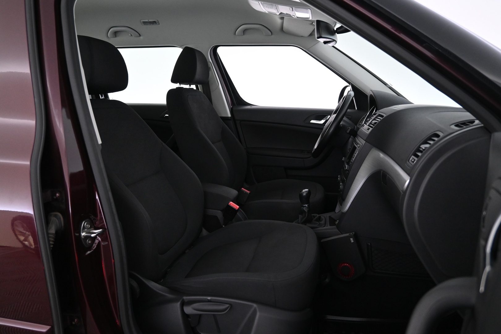 SKODA Yeti 2015