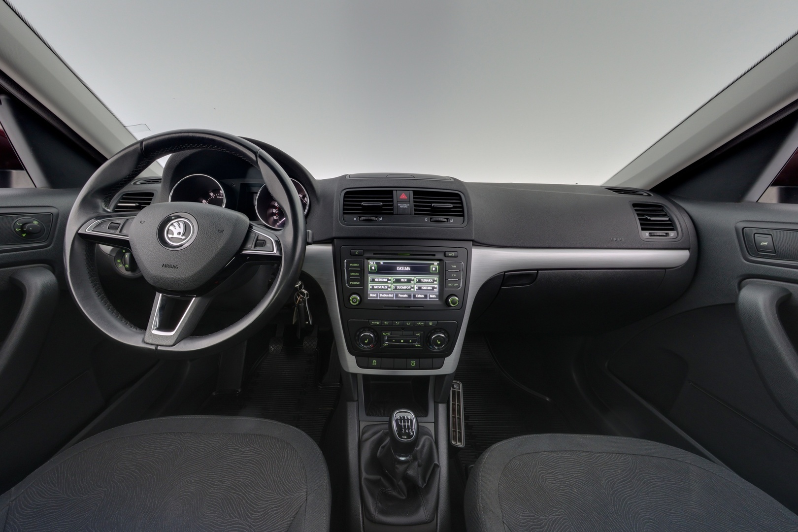 SKODA Yeti 2015