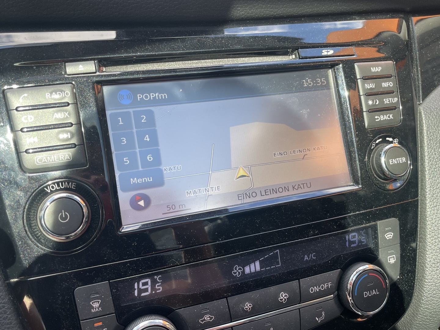 NISSAN Qashqai 2015