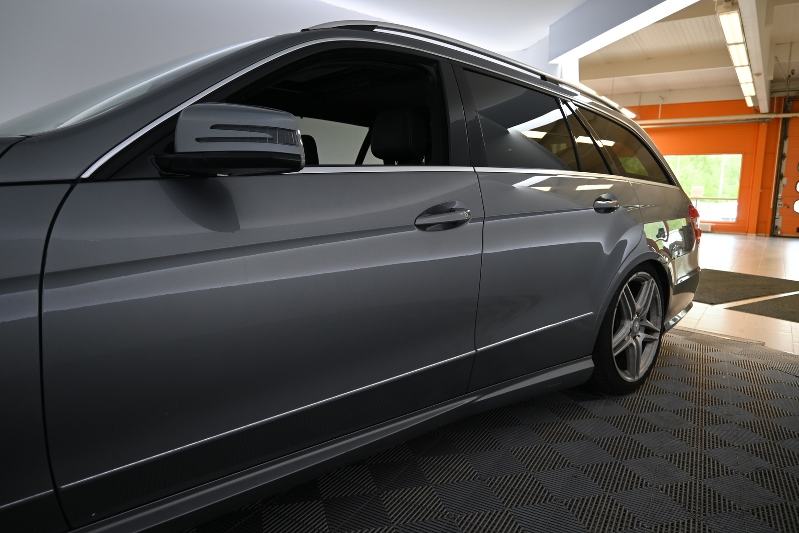 MERCEDES-BENZ E 2010