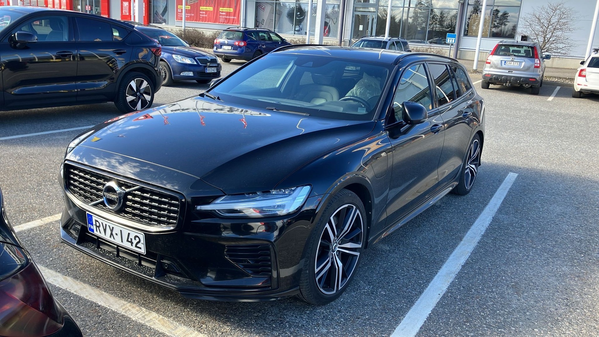 VOLVO V60 2021