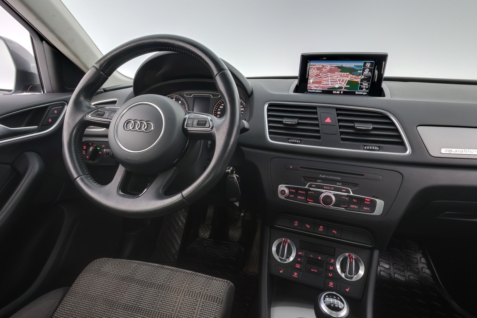 AUDI Q3 2012
