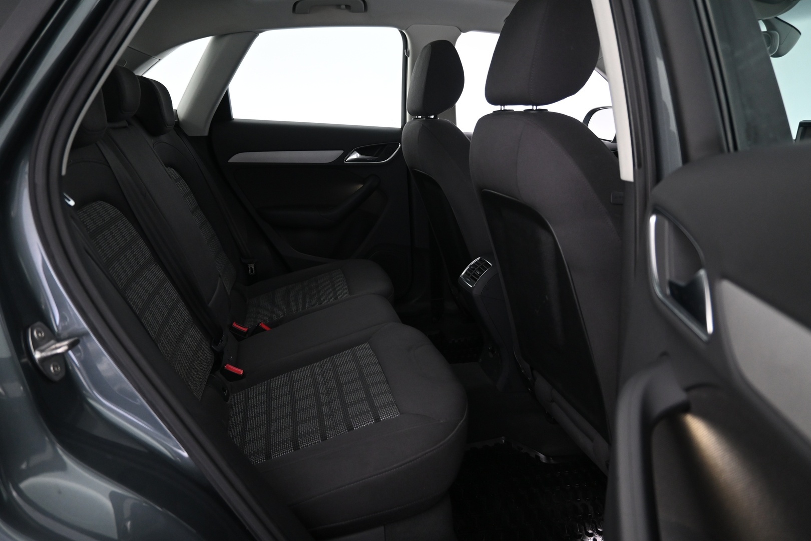 AUDI Q3 2012