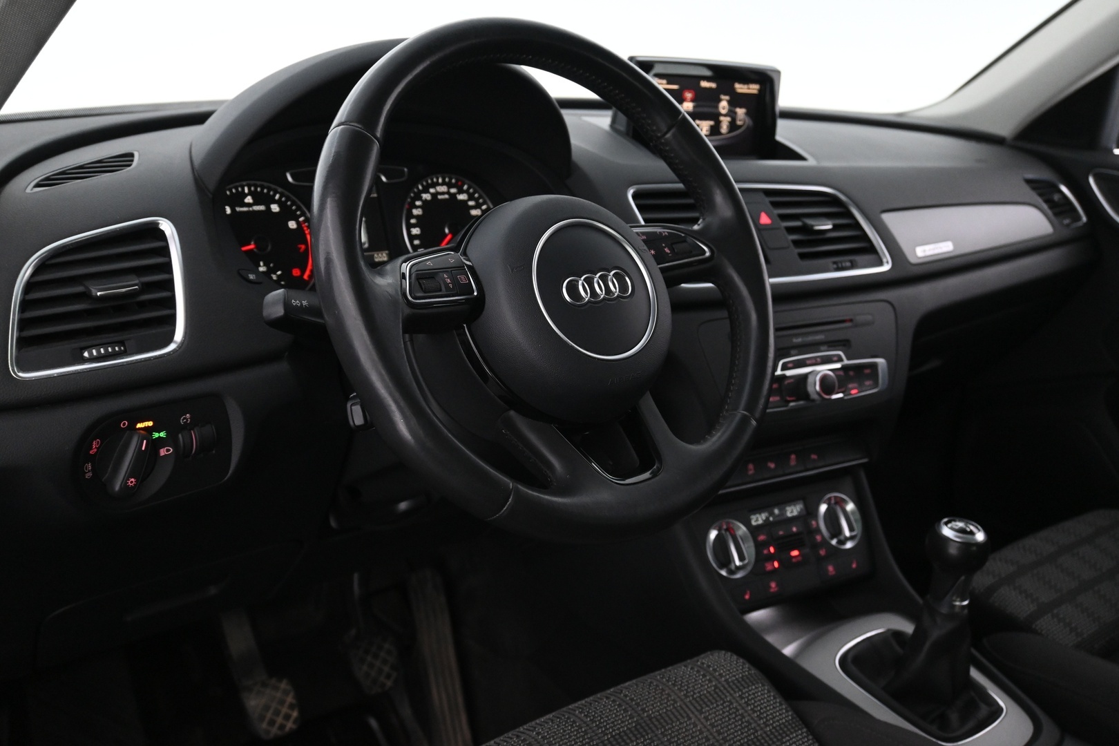 AUDI Q3 2012