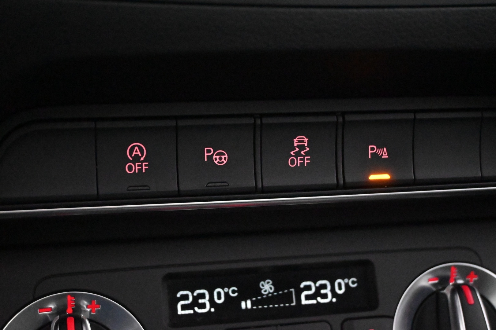 AUDI Q3 2012