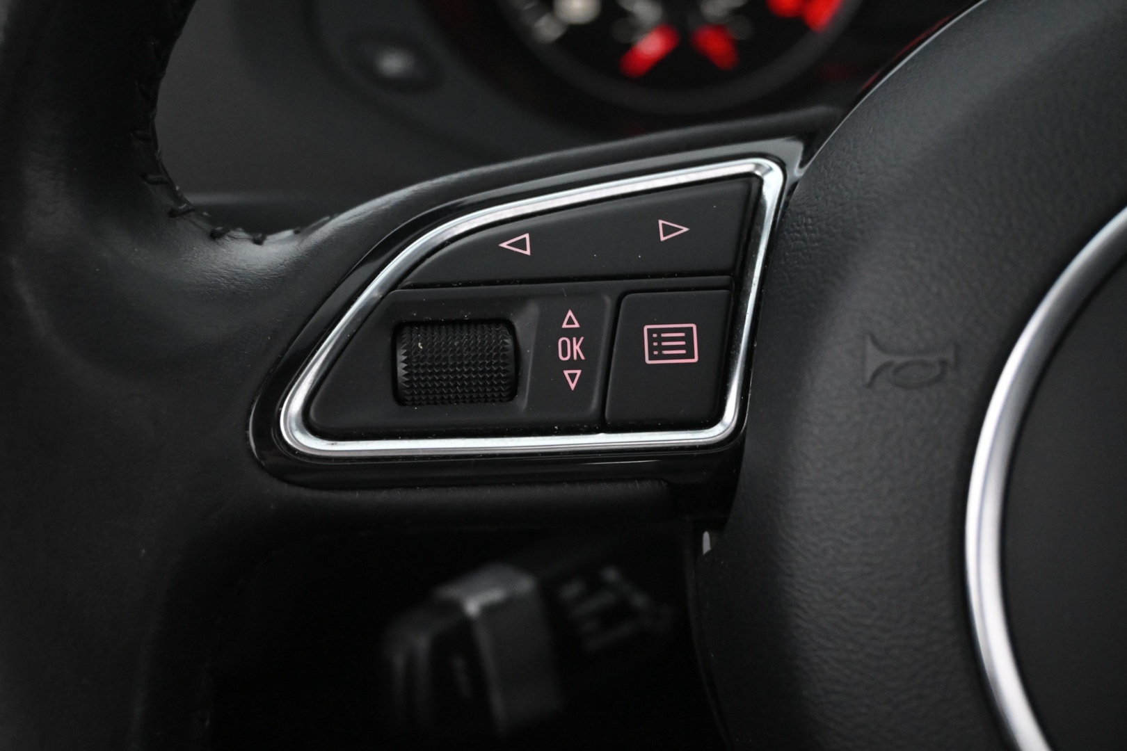 AUDI Q3 2012