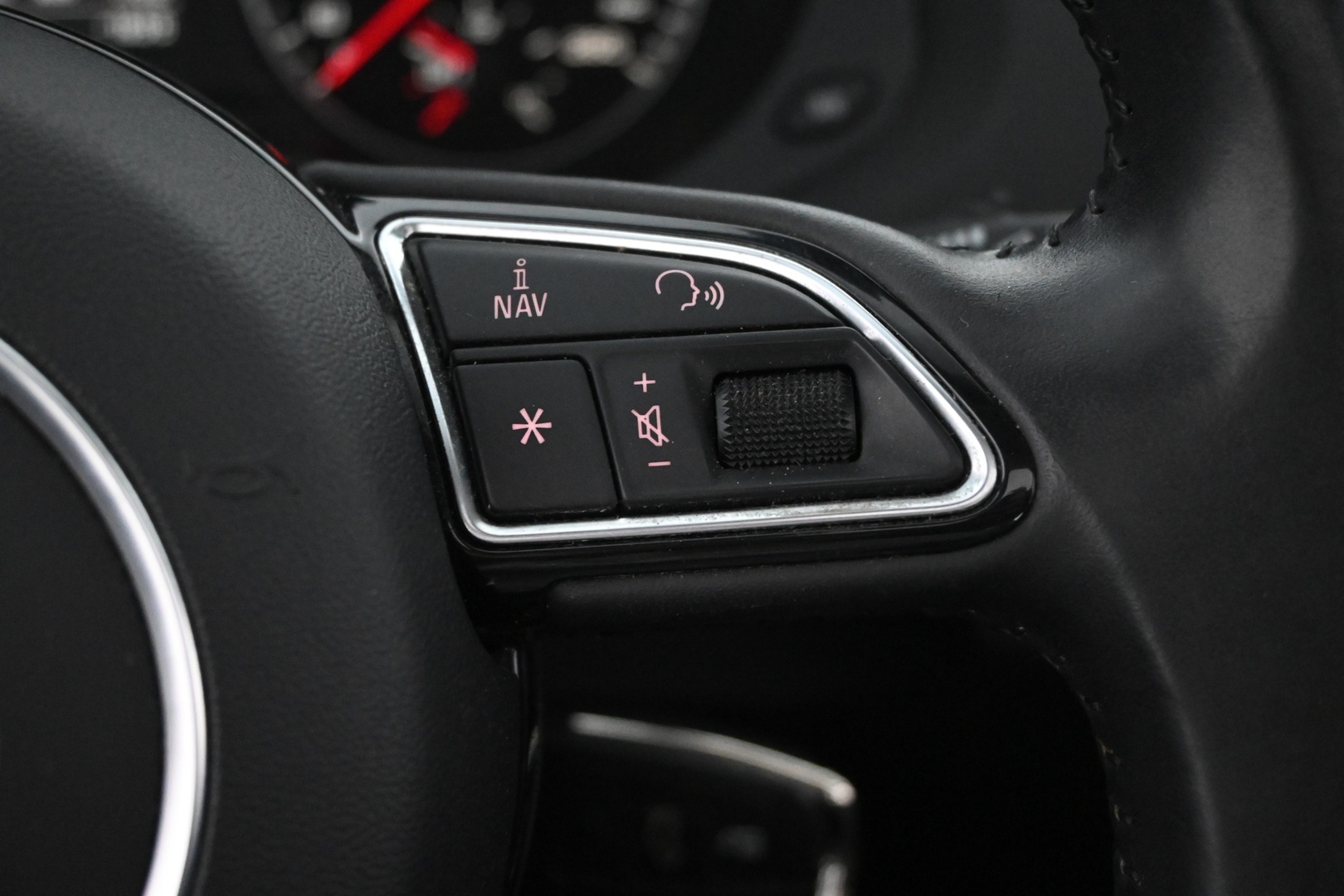 AUDI Q3 2012