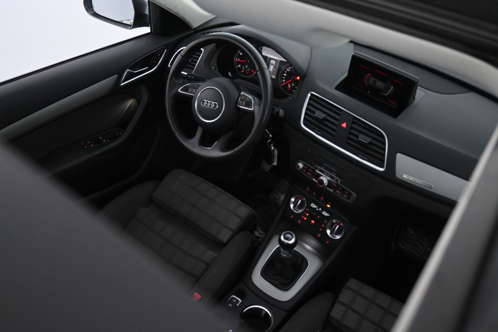 AUDI Q3 2012