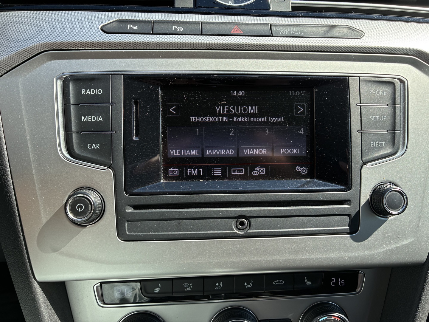 VOLKSWAGEN Passat 2016