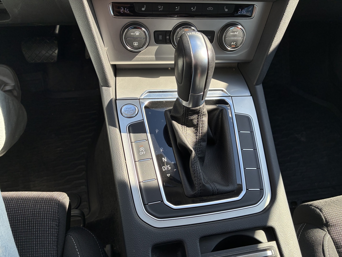VOLKSWAGEN Passat 2016