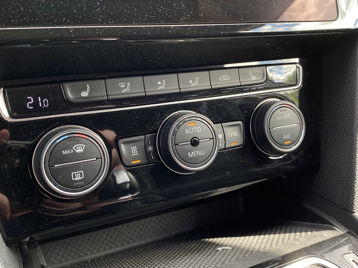 VOLKSWAGEN Passat 2020