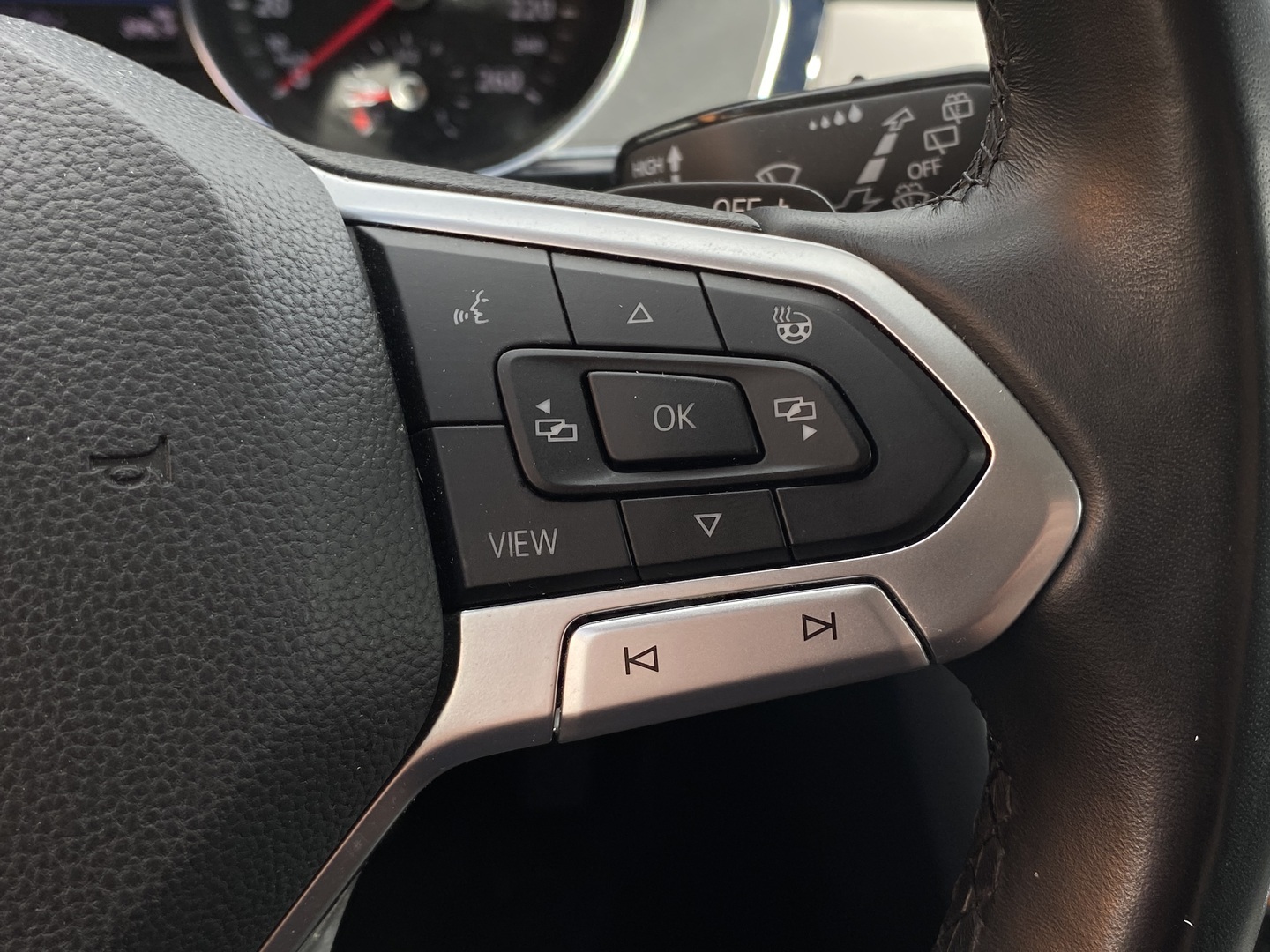 VOLKSWAGEN Passat 2020