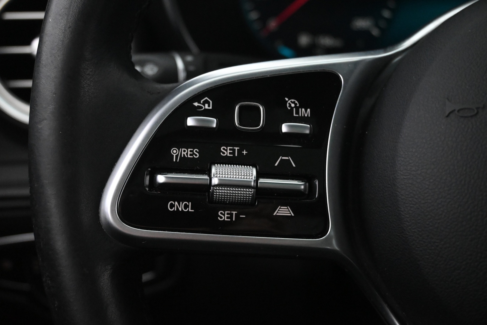 MERCEDES-BENZ GLC 2020