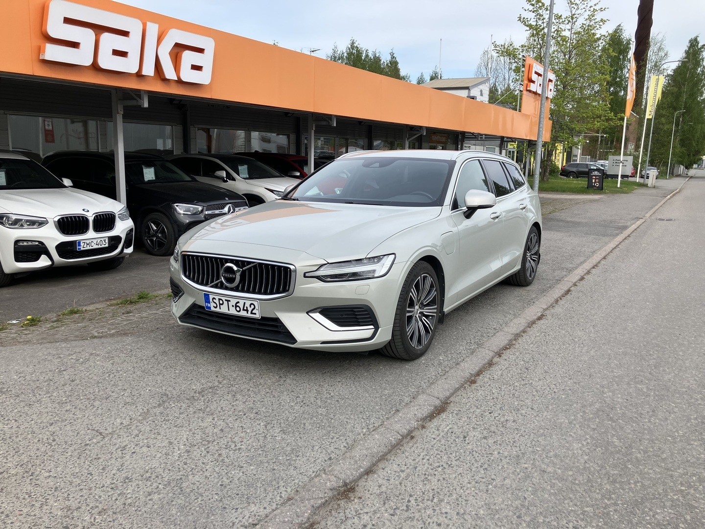 VOLVO V60 2021