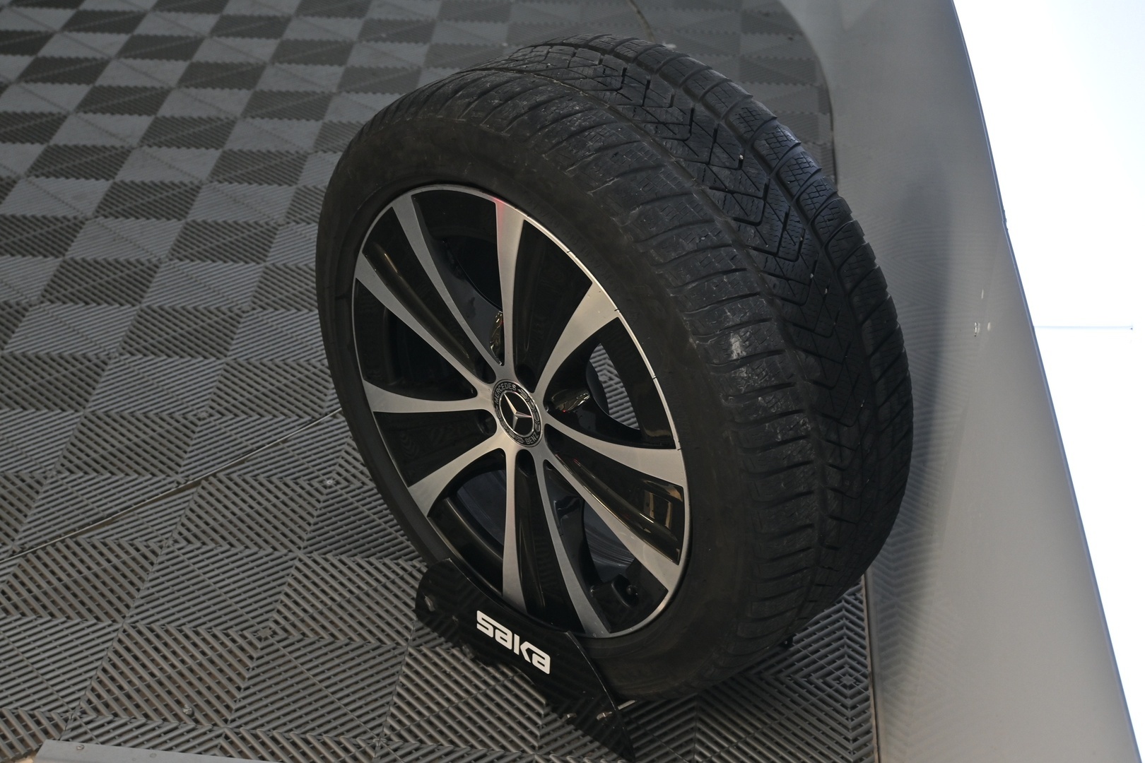MERCEDES-BENZ E 2021