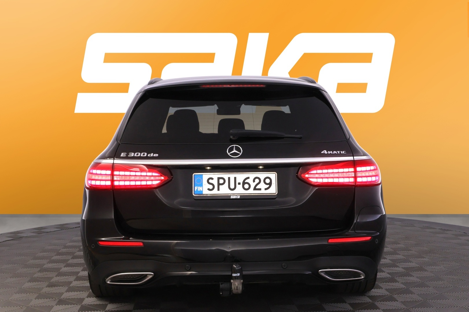 MERCEDES-BENZ E 2021