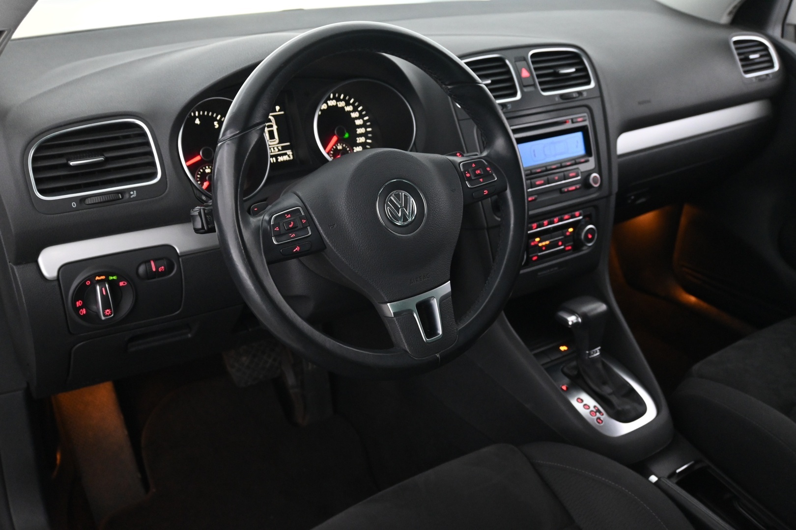 VOLKSWAGEN Golf 2011