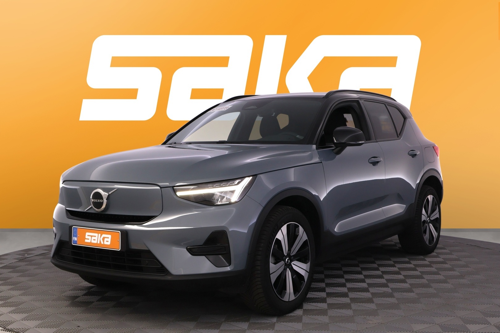 VOLVO XC40 2023