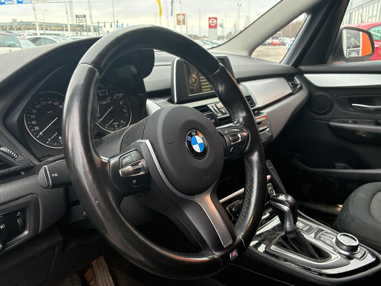 BMW 218 2017