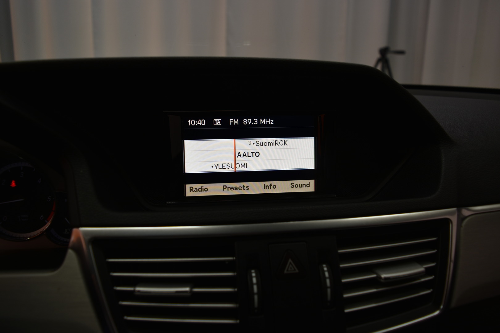 MERCEDES-BENZ E 2012