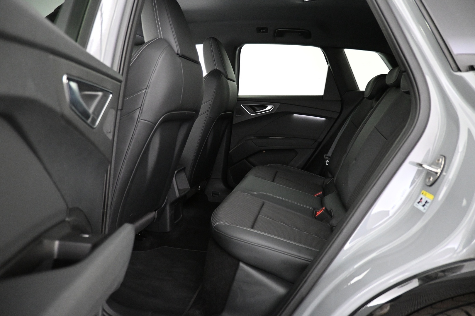 AUDI Q4 e-tron 2025