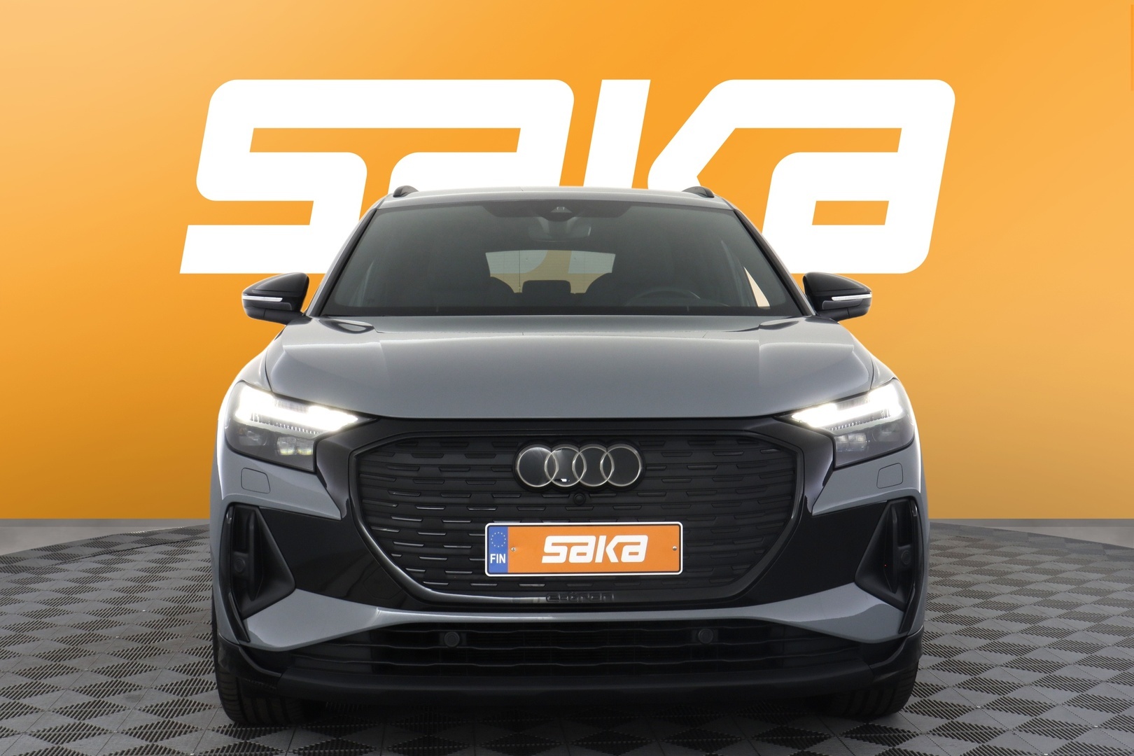 AUDI Q4 e-tron 2025