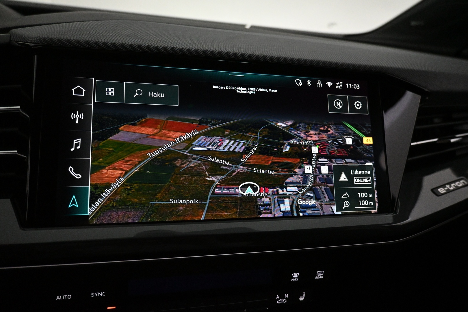 AUDI Q4 e-tron 2025