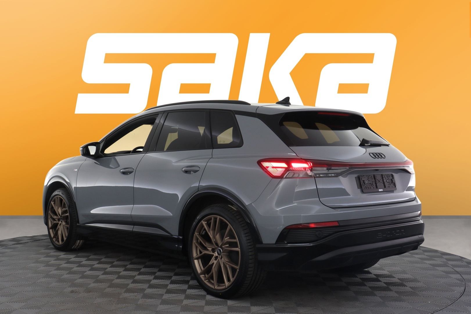 AUDI Q4 e-tron 2025