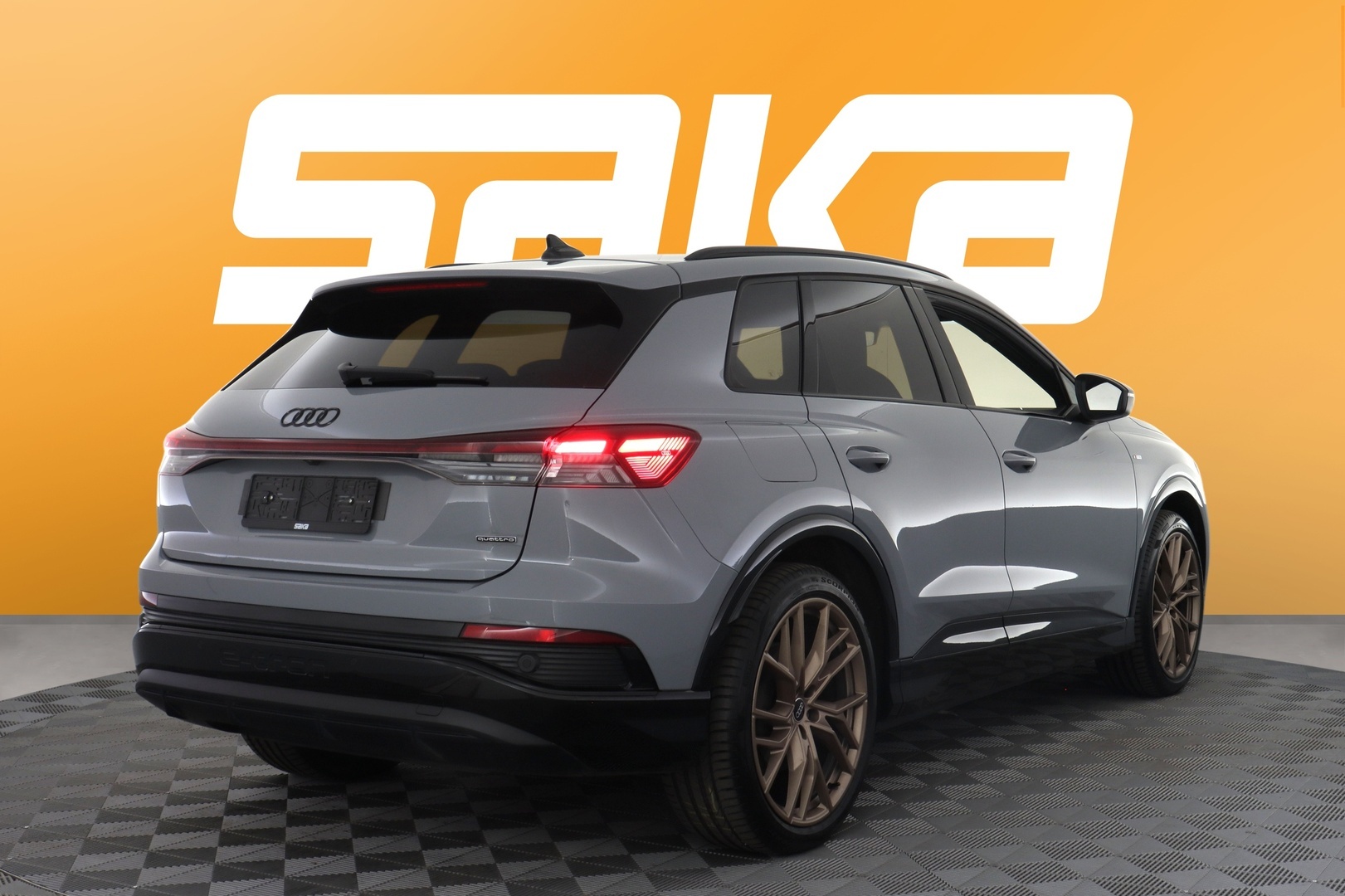 AUDI Q4 e-tron 2025