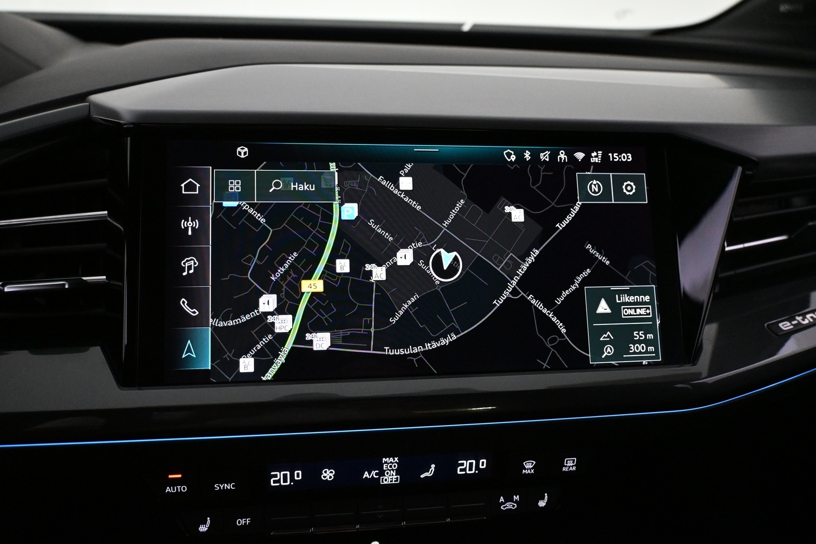 AUDI Q4 e-tron 2025