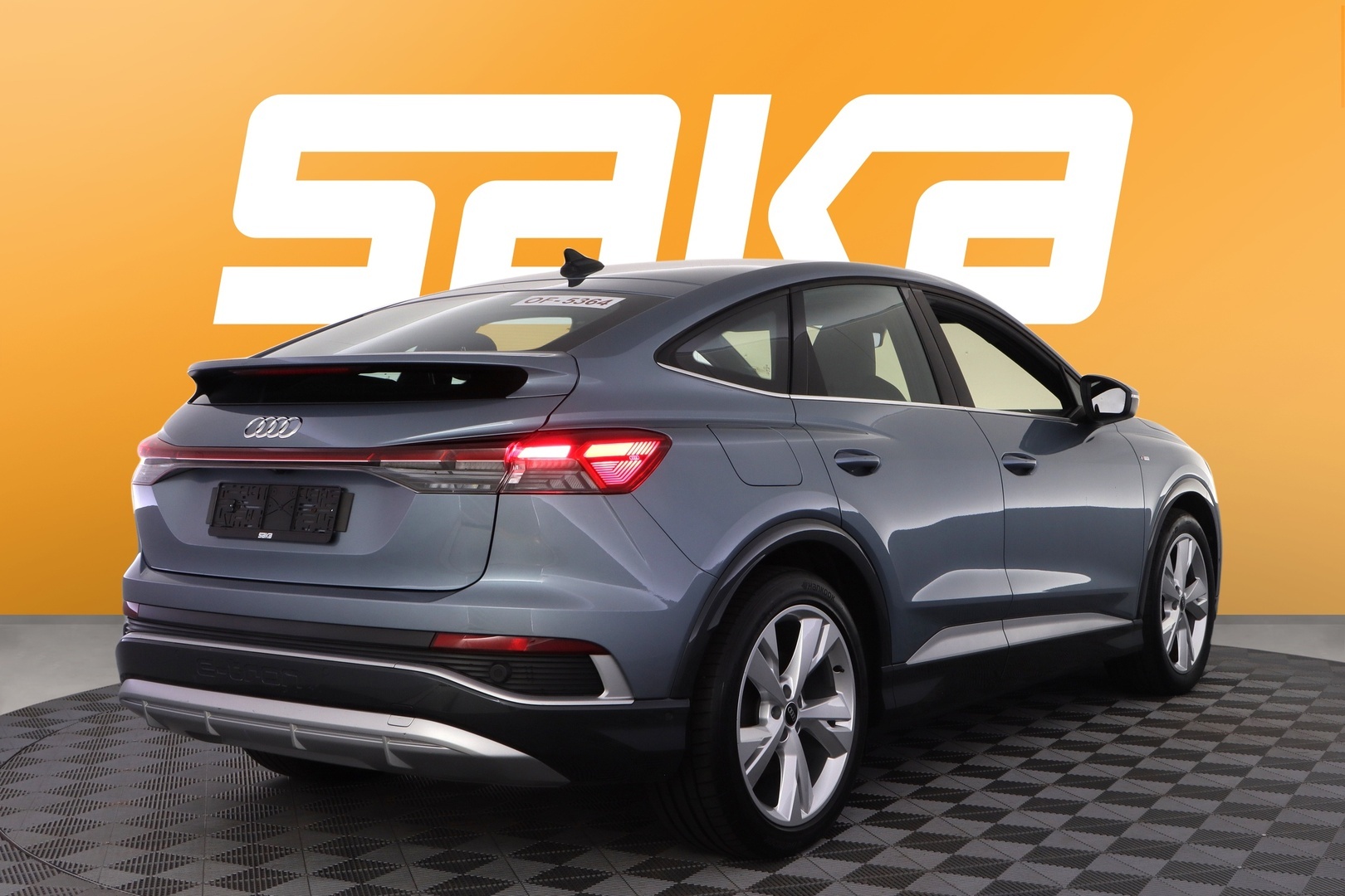 AUDI Q4 e-tron 2025