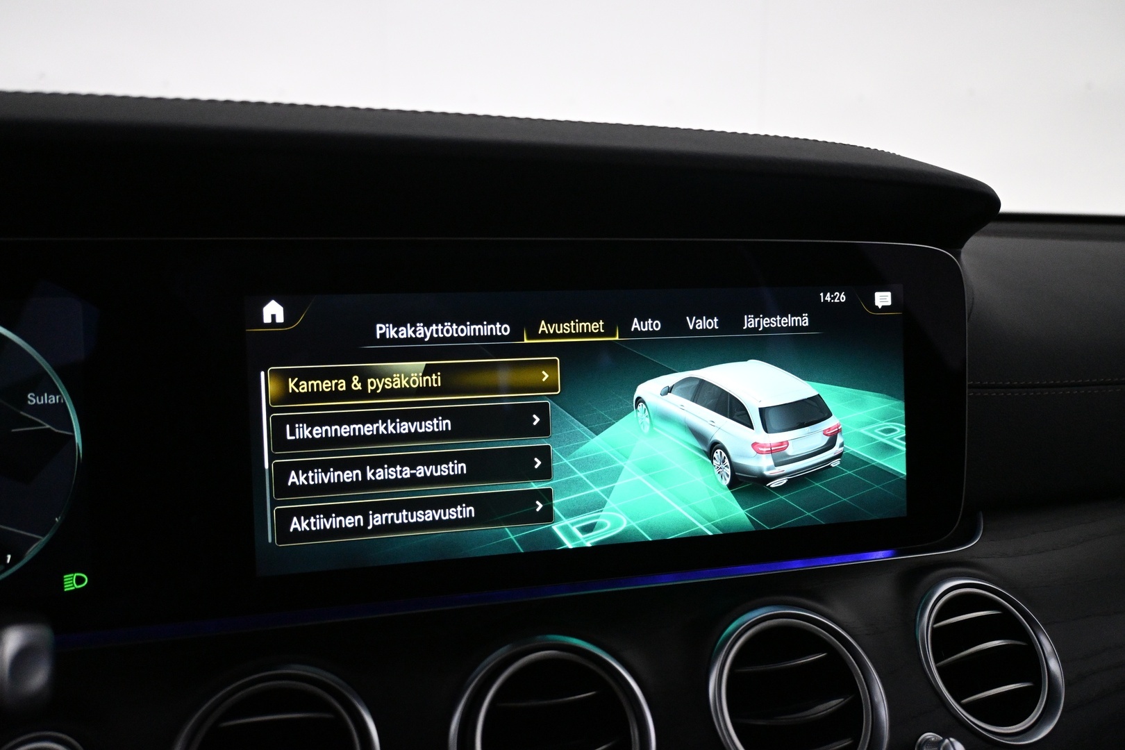 MERCEDES-BENZ E 2022