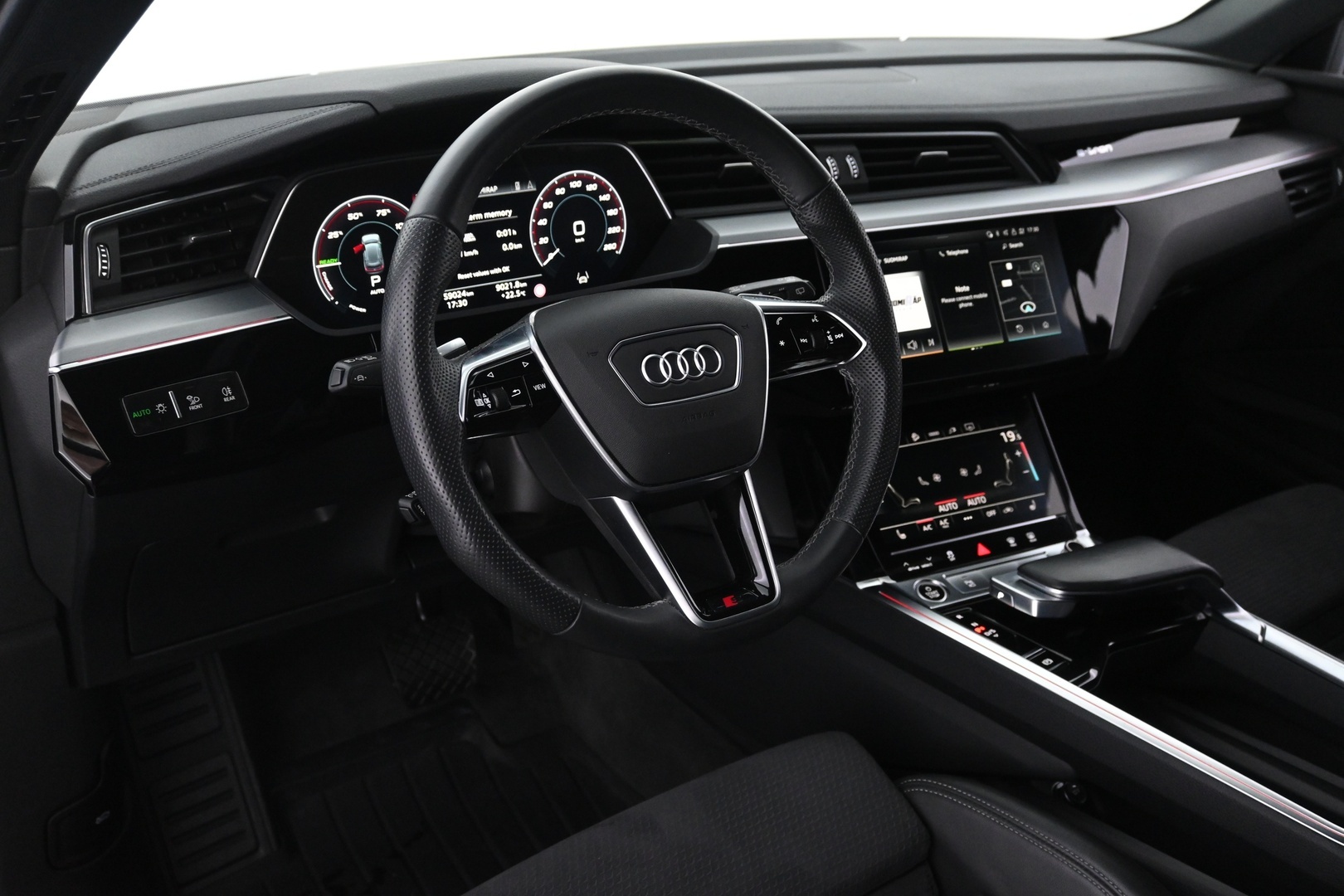 AUDI e-tron 2023