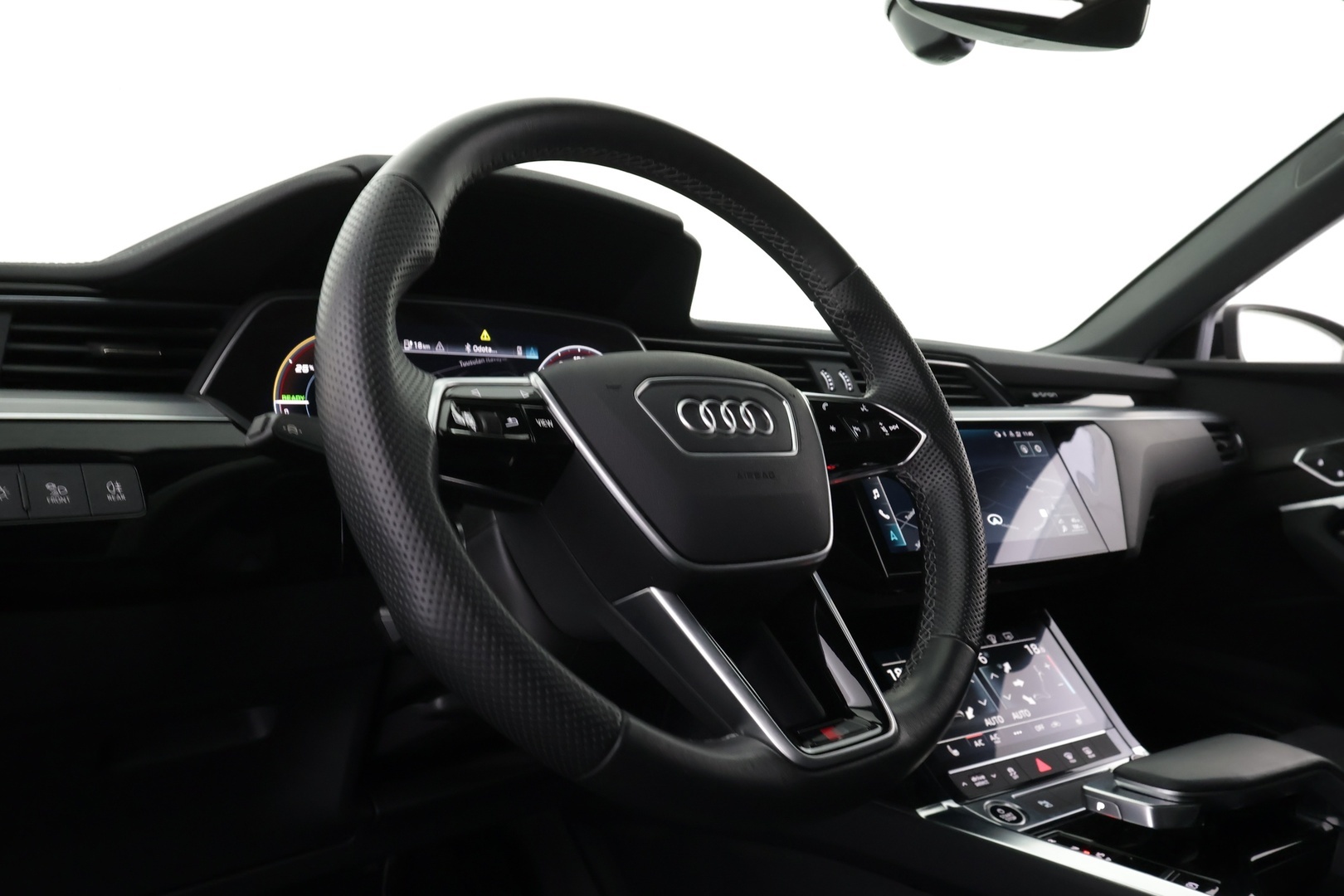 MERCEDES-BENZ EQC 2021