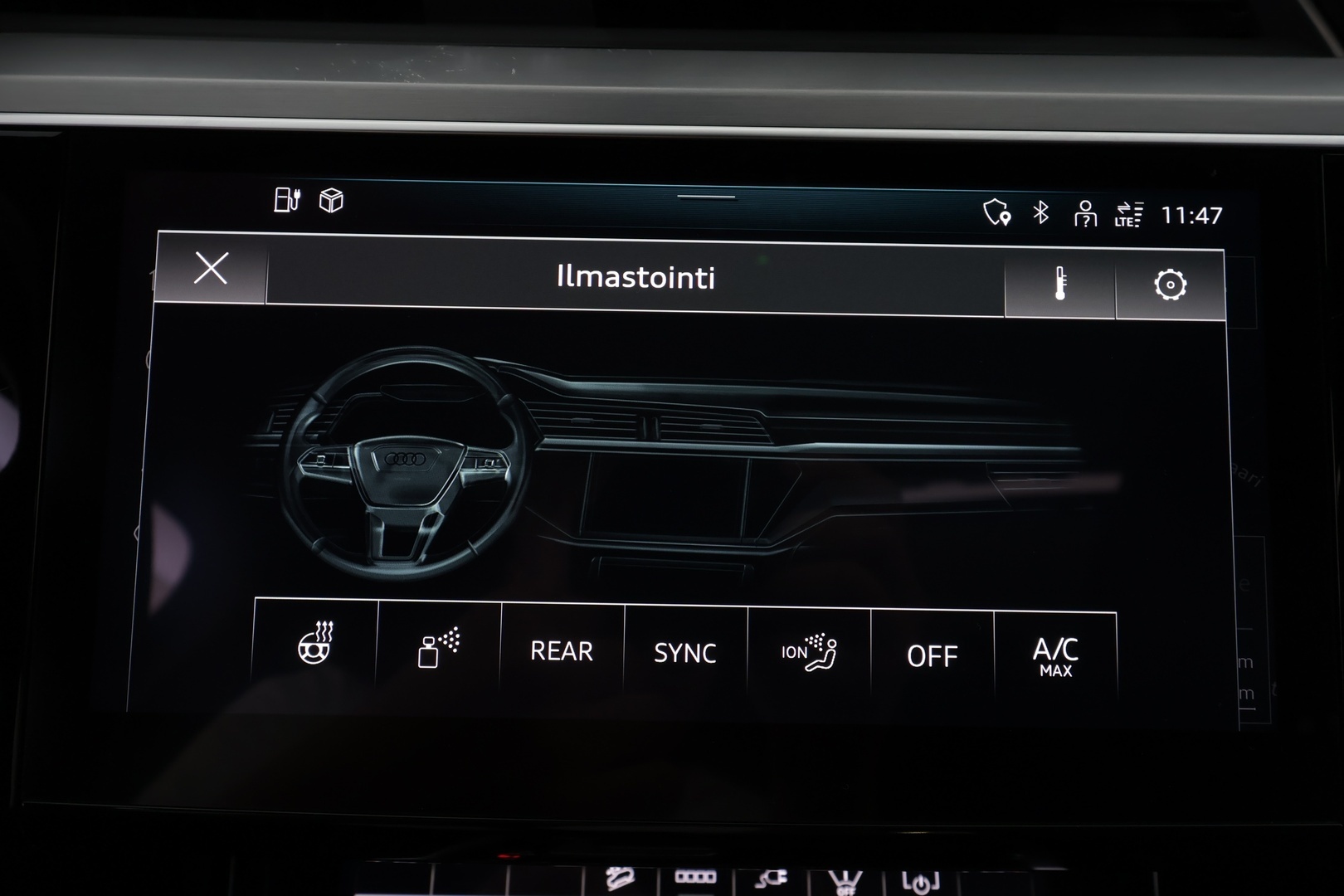 MERCEDES-BENZ EQC 2021