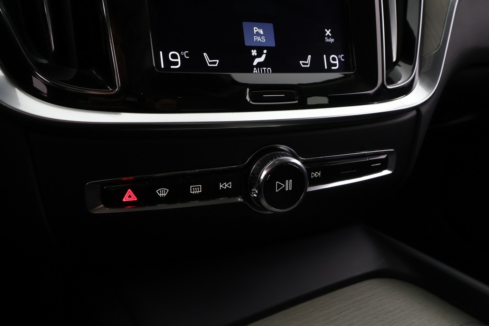 VOLVO V60 2019