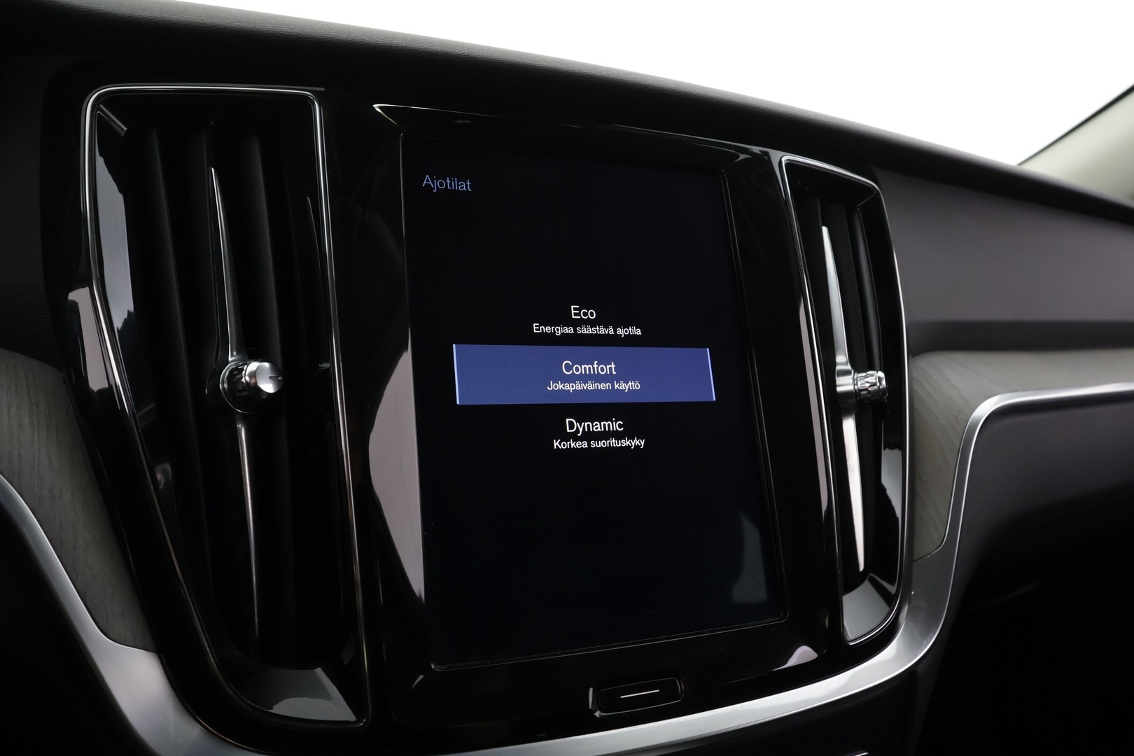 VOLVO V60 2019