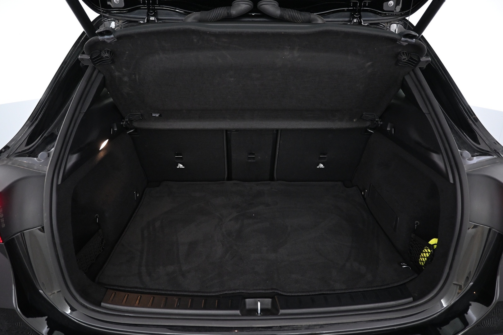 MERCEDES-BENZ EQA 2025