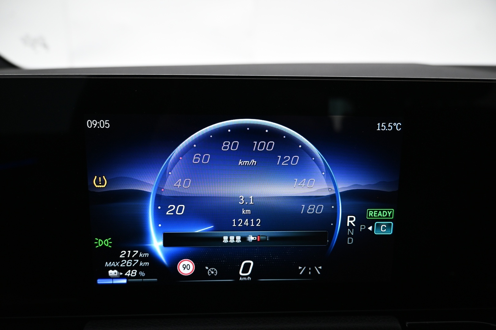 MERCEDES-BENZ EQA 2025