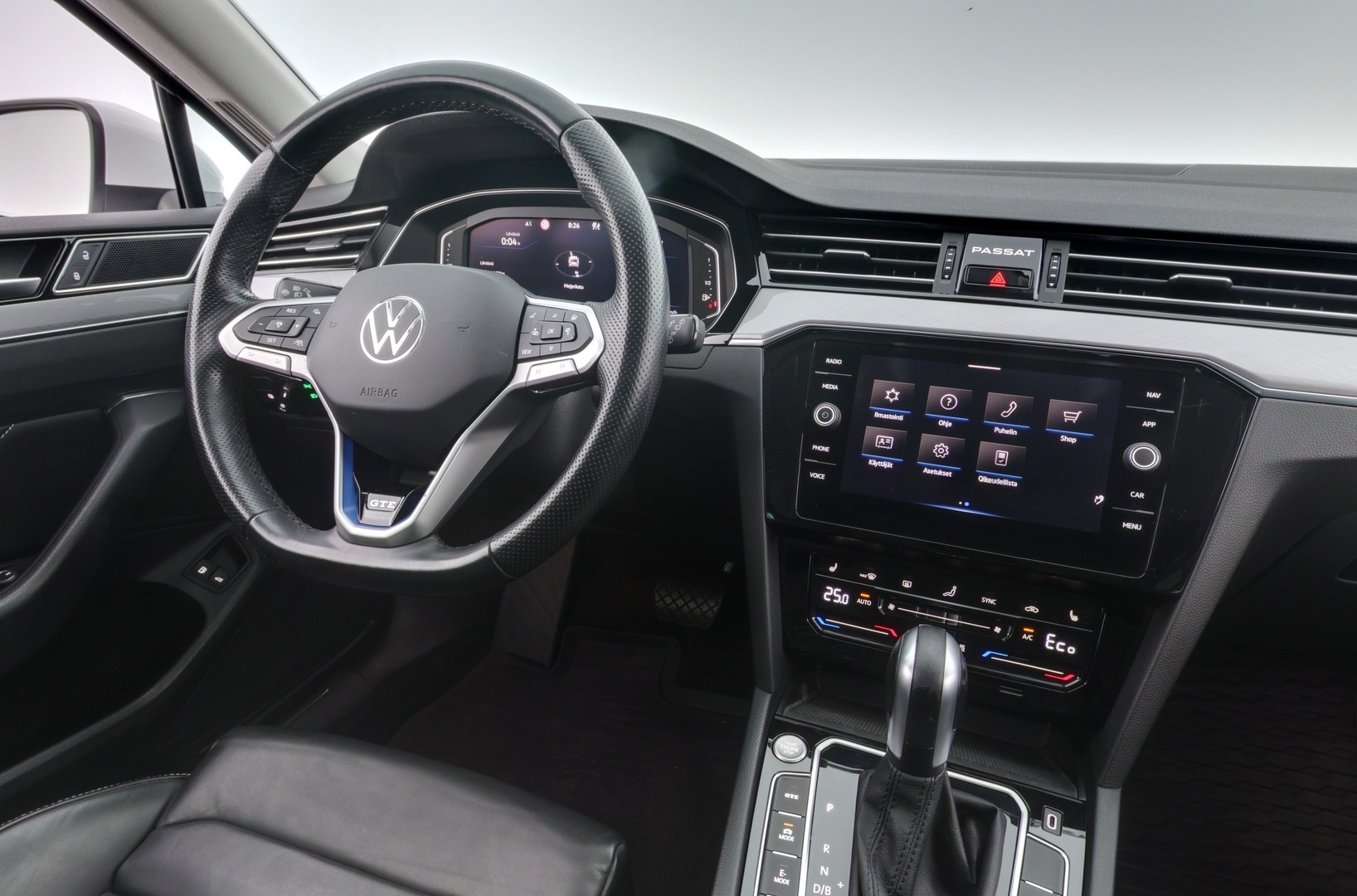 VOLKSWAGEN Passat 2022