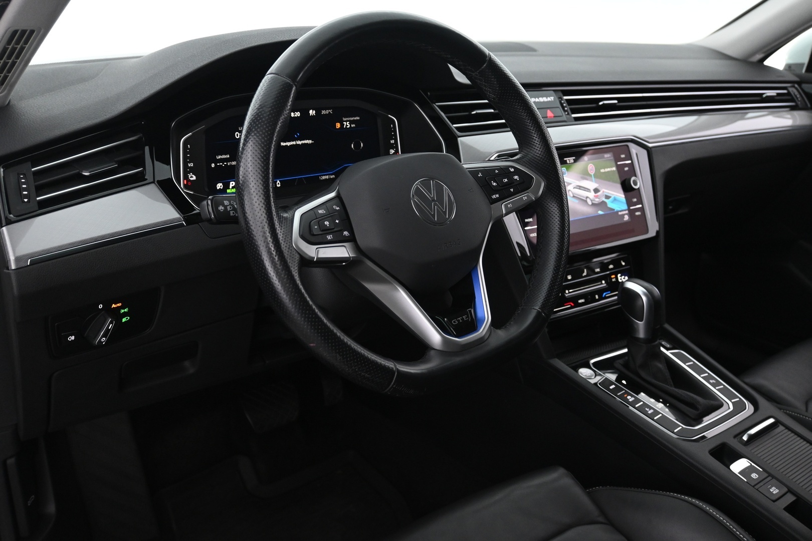 VOLKSWAGEN Passat 2022