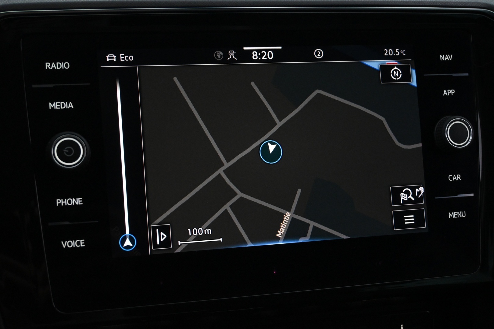 VOLKSWAGEN Passat 2022