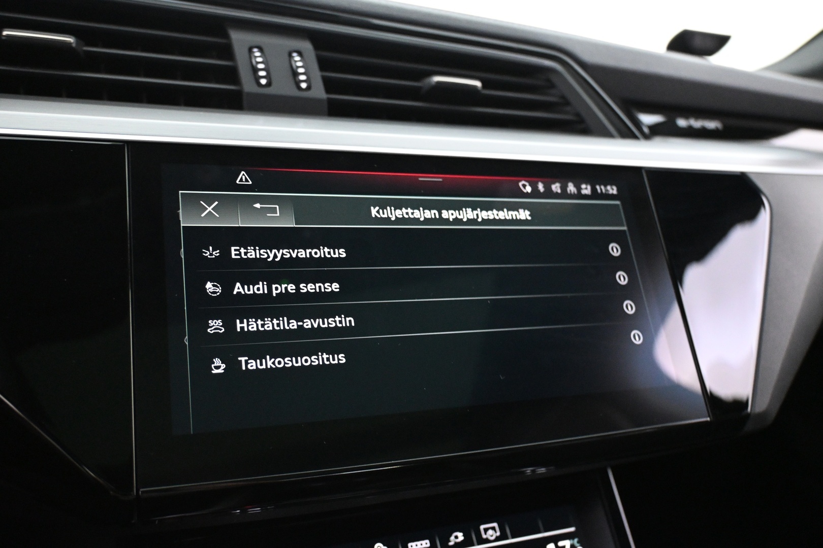 AUDI e-tron 2022